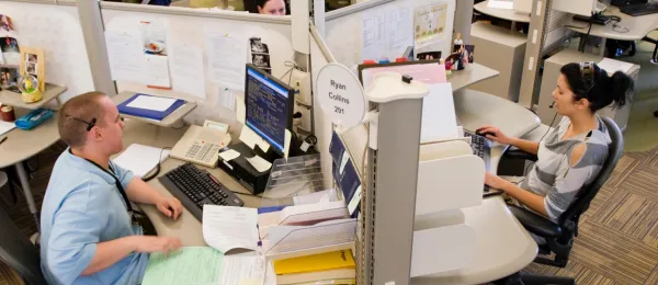 Trung tâm cuộc gọi Tìm giọng nói của họ